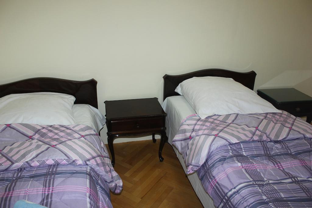 Old District Guest House Tbilisi Quarto foto