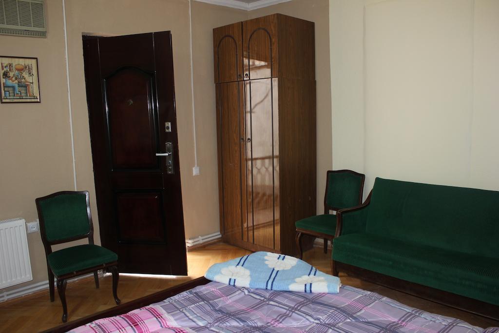 Old District Guest House Tbilisi Quarto foto